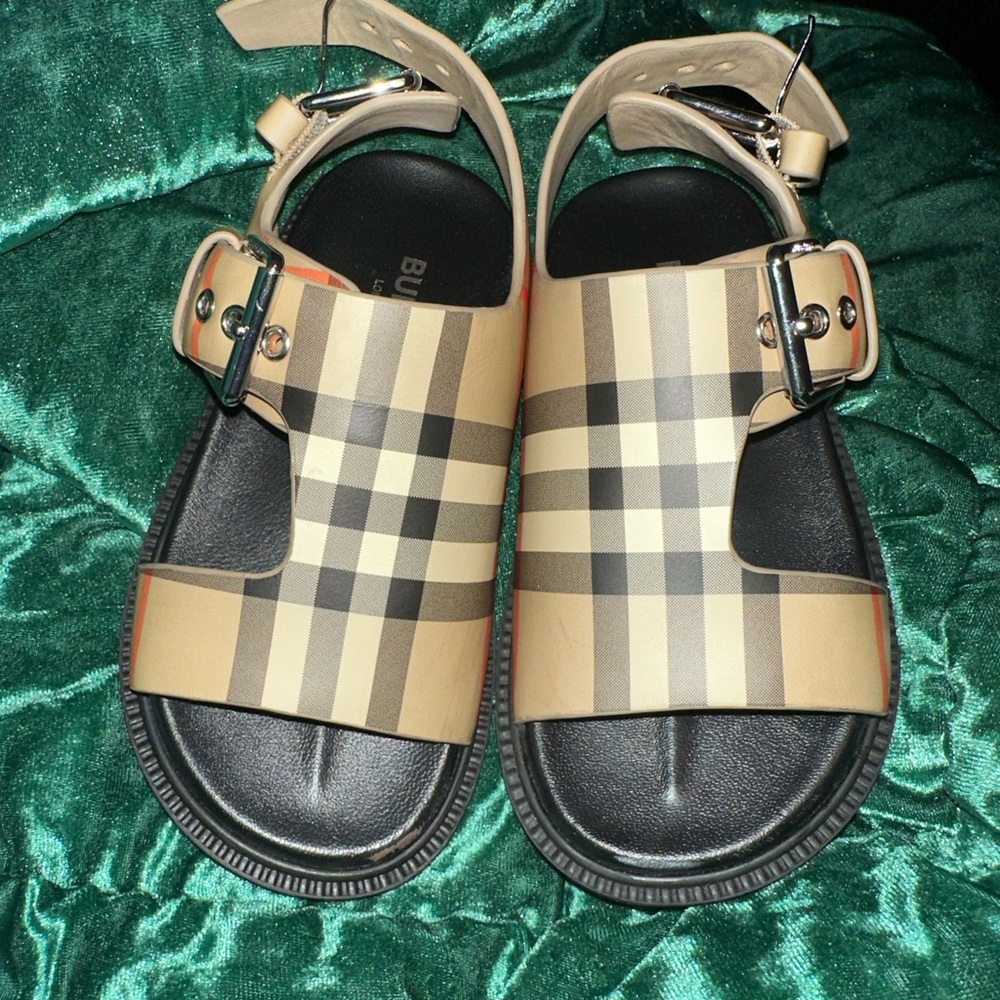 Toddler Burberry sandals